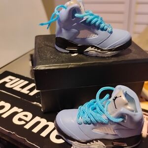 Jordan 5 UNC Sneaker Keychain